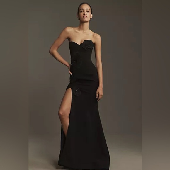 Helsi - Gisele - Sweetheart Neckline Floral Applique Evening Dress size Large - Picture 3 of 15